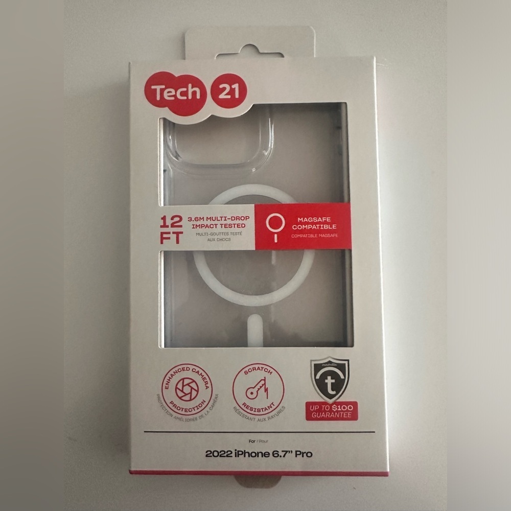 Tech 21 iPhone 6.7” MagSafe Clear Phone Case - NEW